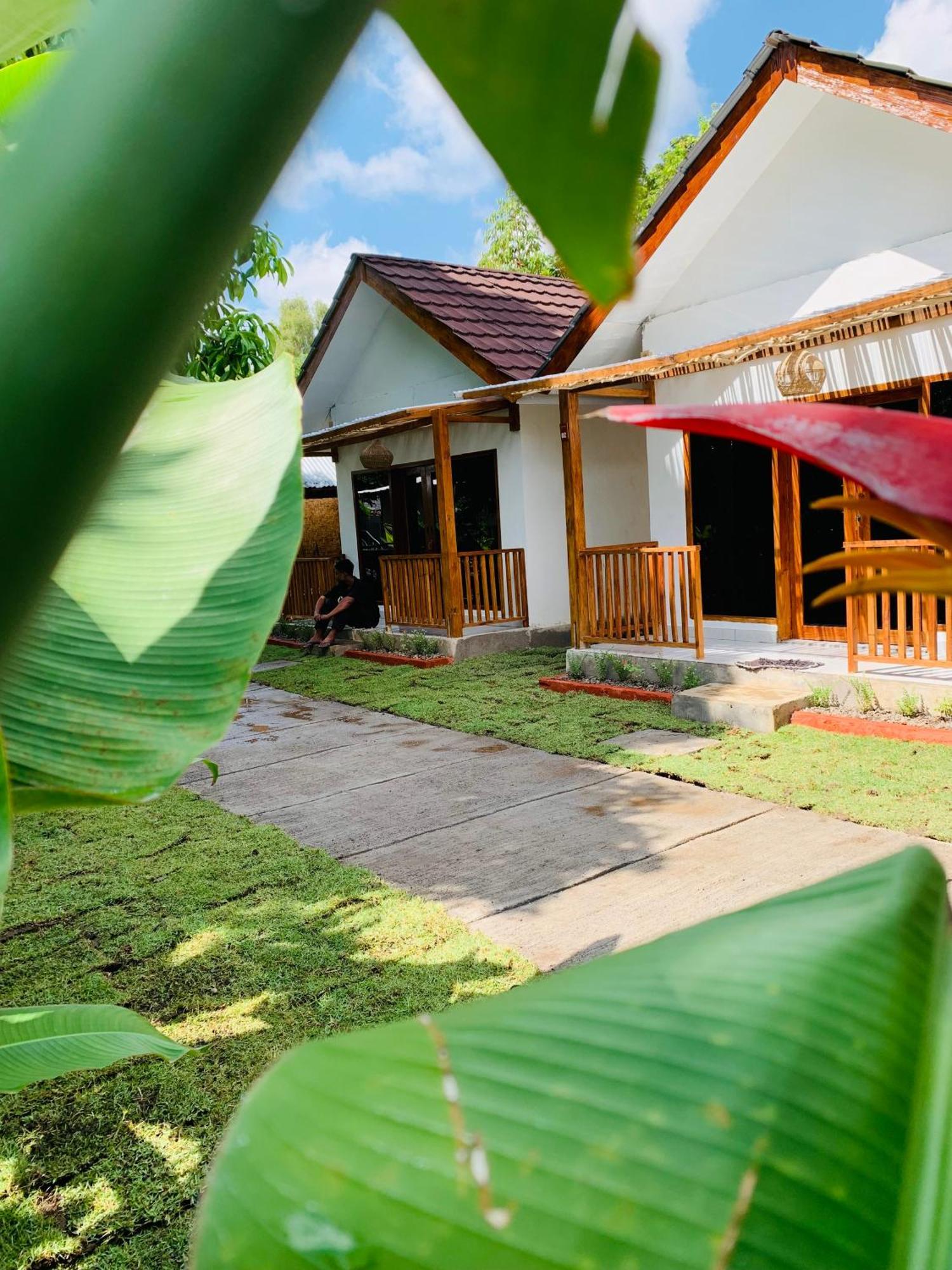 Anjani Larva Cottage - Homestay And Eatery Senaru Exterior photo