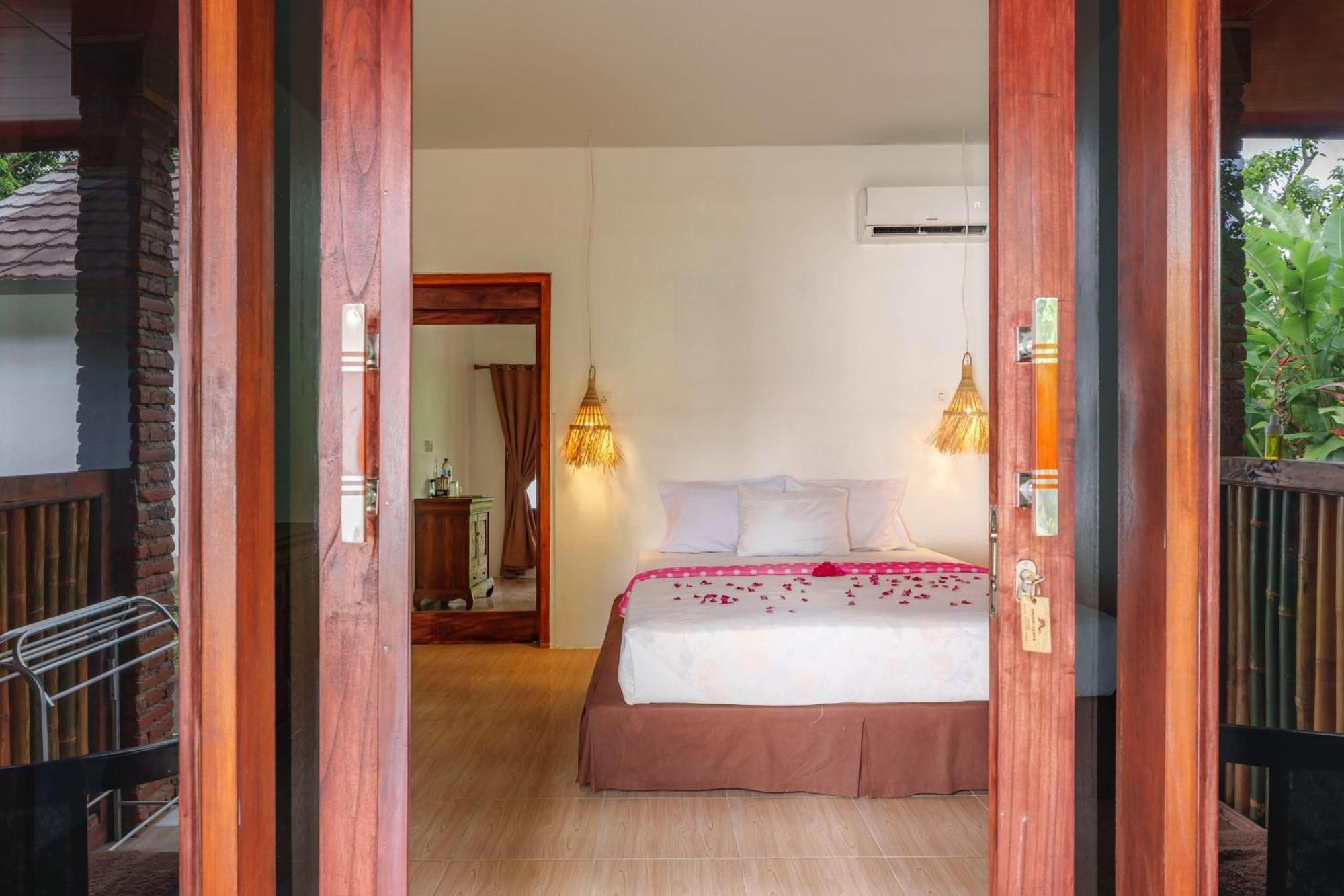 Anjani Larva Cottage - Homestay And Eatery Senaru Exterior photo