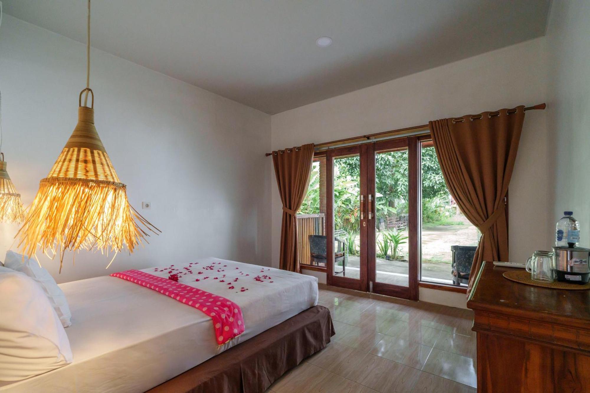 Anjani Larva Cottage - Homestay And Eatery Senaru Exterior photo