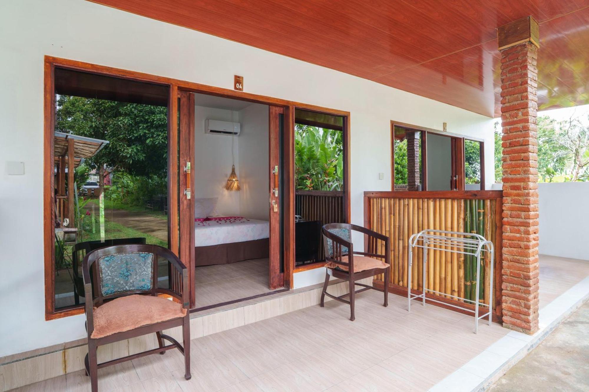 Anjani Larva Cottage - Homestay And Eatery Senaru Exterior photo